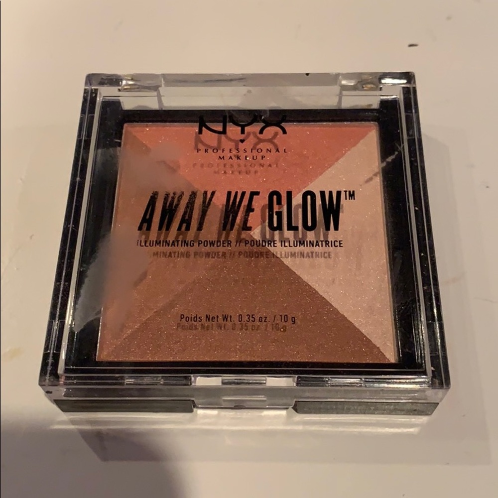 NYX “Away We Glow” Illuminating Powder